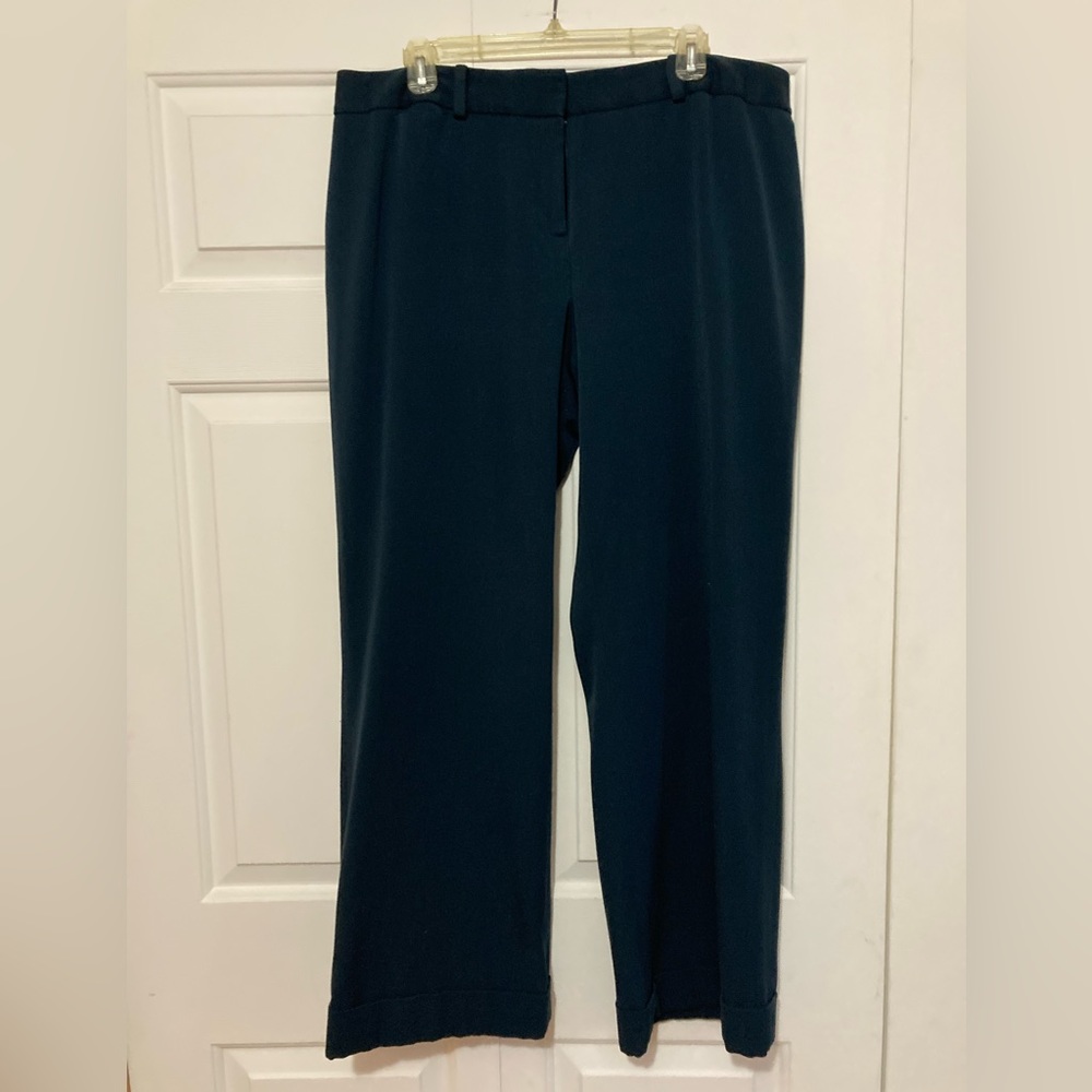 Lane Bryant Women’s Trousers. Size 16 beautiful teal color.